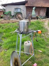 Ein Gaskocher als Open-Air-Küche.